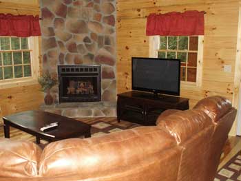 Hocking Hills Cabins-Red Creek Living Room